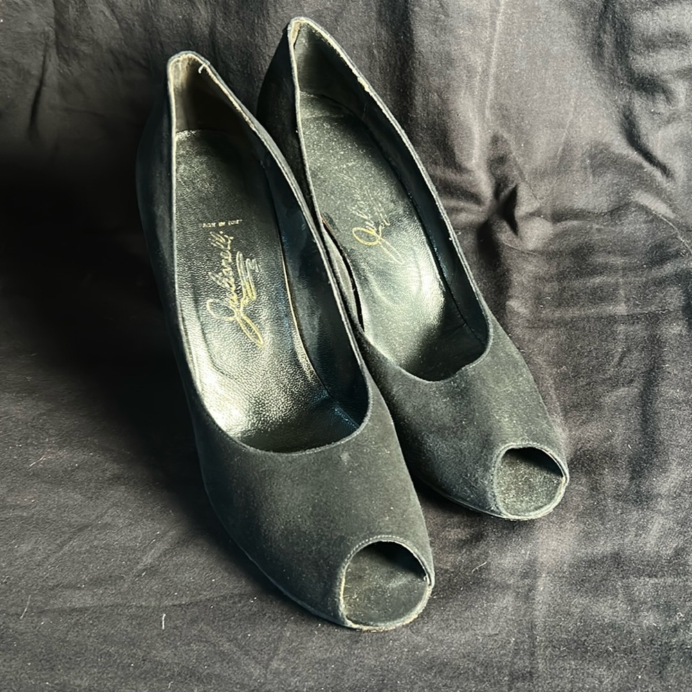Mabel Julianelli Black Suede Peek Toe Heels